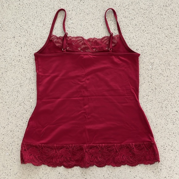 White House Black Market red tank. Size small - Picture 2 of 6